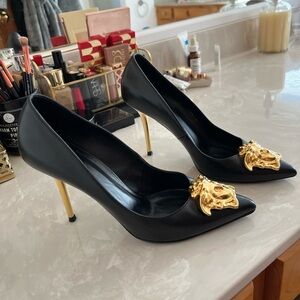 Authentic Versace medusa classic heels